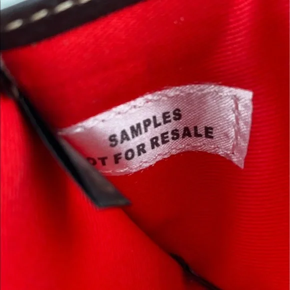 Dooney & Bourke T’Moro Brown Leather Card Holder Sample. Great stocking stuffer! - Picture 10 of 10